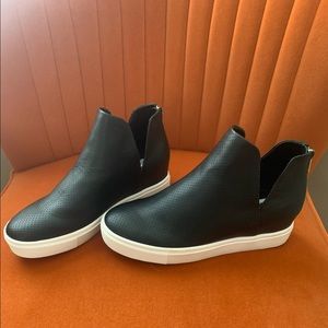 Steve Madden Wedge Sneaker Shoe 8.5 - Black - NEW